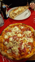 Pizzeria Amici food