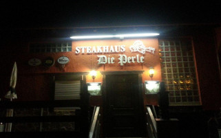 Die Perle outside