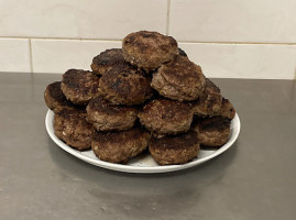 Petras Speisetreff food