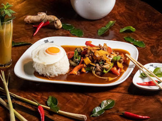 Station Point Thai Food