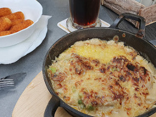 restaurant image