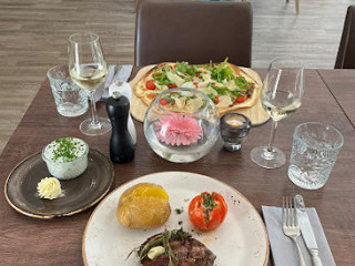 Bistro 19