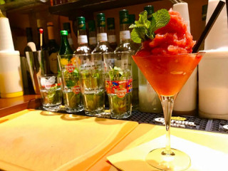 restaurant image
