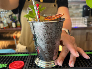 Bonami. Bar. Restaurant.