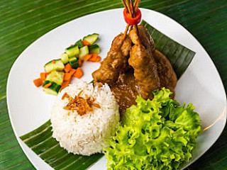 Koempul Authentic Indonesian