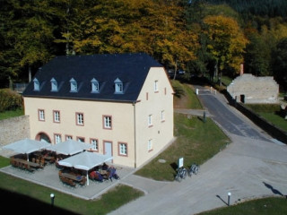 Schloß Weilerbach-remise Hajo Römer