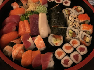Sushi Lounge