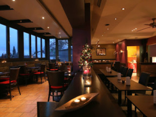 Morizz Cafe Bar Restaurant
