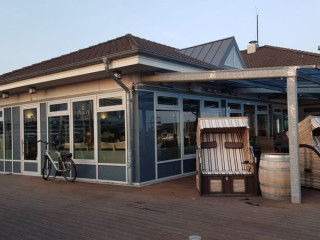 Pier 19 · Café · Ancora Marina Neustadt
