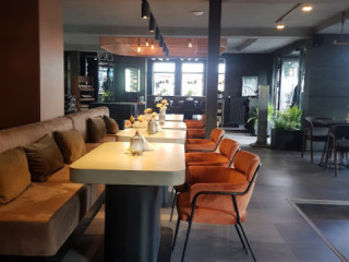 Pado Patisserie & Cafe Lounge