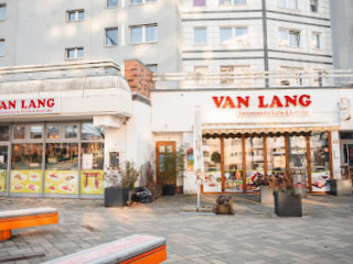 Van Lang Restaurant 