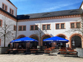 Café In Den Arkaden Schloss Augustusburg