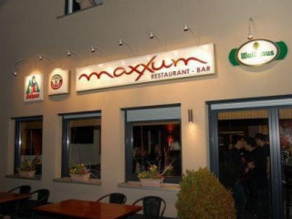 Maxxum Restaurant Bar