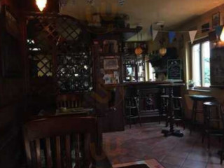 Finbarr's Irish Pub