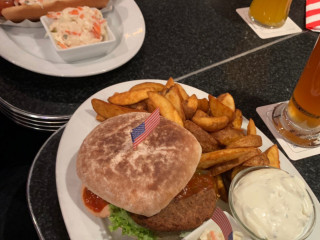 Jaroon`s American Diner