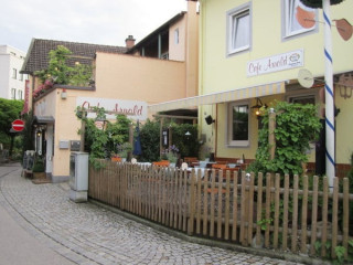 Cafe Arnold