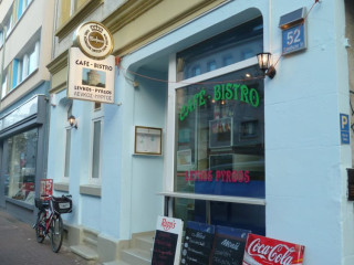 Cafe Bistro Levkos Pyrgos