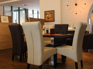 NOAH - Café, Bar, Lounge
