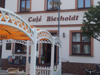 Cafe Bierholdt und Zimmervermietung