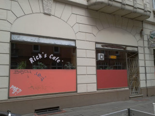 Rick's Cafe & Pizza 