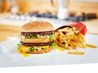 McDonald's - McDrive - McCafé