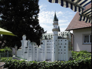 Schloss Cafe Miniatur Schlossgarten