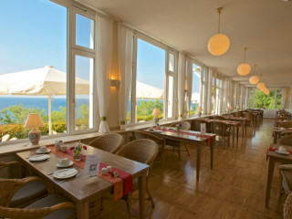 Panorama Hotel-Restaurant Lohme