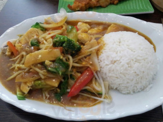 Dos Vietnam Street Food