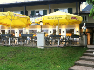 Shuetzenhaus Restaurant Cafe