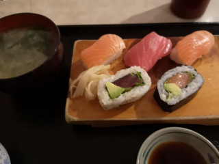 Sakura Sushi Inh. Junjiro Gamo