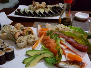 Takeshi Lounge - Sushi Restaurant
