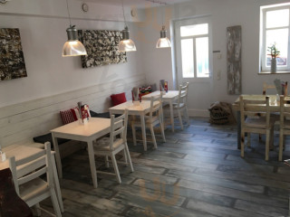 Frau Antje's Cafe und Pfannkuchenhaus
