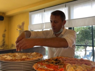 Pizzeria Leone GmbH