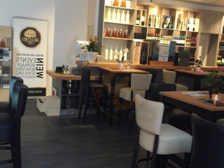 Gold Tree Weinbar Café Bistro