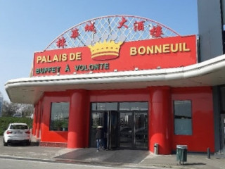 Palais De Bonneuil