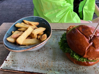 Hans Im GlÜck Burgergrill