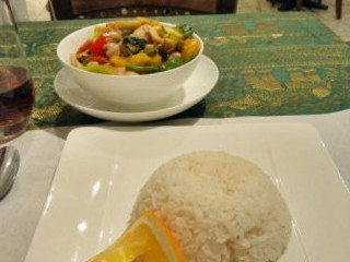 Rungruang Thai Restaurant & Takeaway