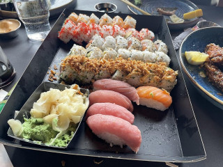 Tokyo Sushi