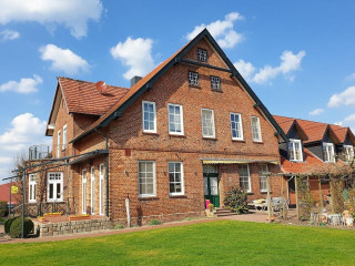 Arndt E. A. Schuetzen- U. Reiterhof Gaststaetten