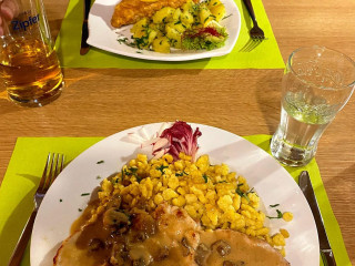 Diana’s Schnitzel Stoebli