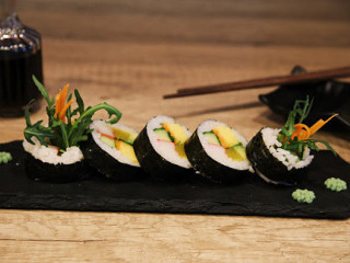 Ông Lê Asia Bistro Sushi