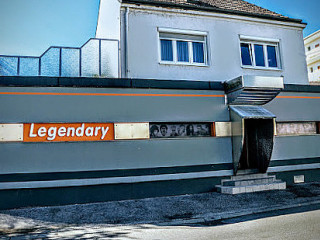 Rock Cafe Legendary