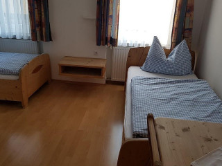 Gasthaus zur Post Inh Zmug Roswitha
