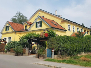 Heurigenschenke Weinbau Döller Katzelsdorf