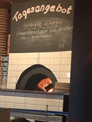 Pizzeria Caminetto Gaststätte