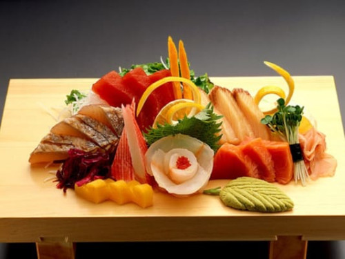 Sashimi Sushi Lounge 